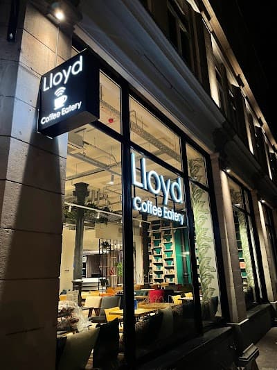 Interior of Lloyd Coffee Eatery - Grand-Place in Bruxelles