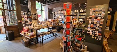 Interior of Marché Saint Laurent, Montréal in QC H2Y 2W8