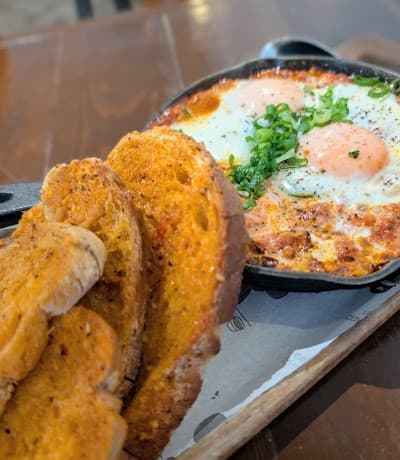 Urban Daybreak Cafe @ Bangsar atmosphere