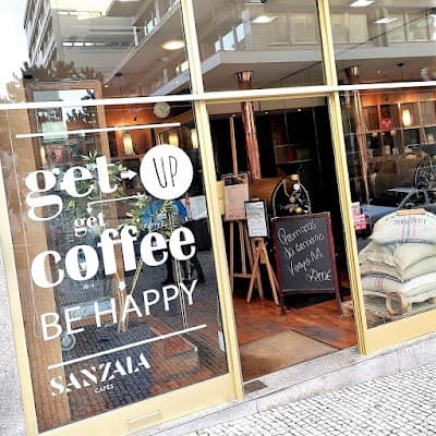 Interior of Sanzala Coffee Roasters in -114 Porto