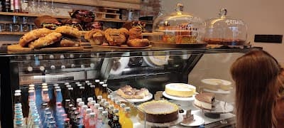 Interior of Na Bank Specialty Coffee in 00-095 Warszawa