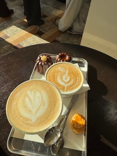 Café Canelé atmosphere