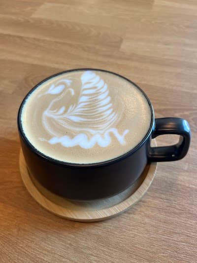 KM33 Specialty Coffee atmosphere