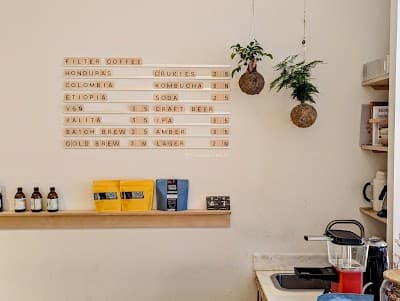 Senzu Coffee Roasters atmosphere