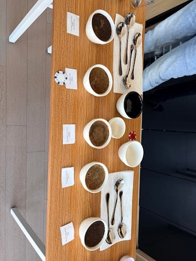 11th R Coffee atmosphere