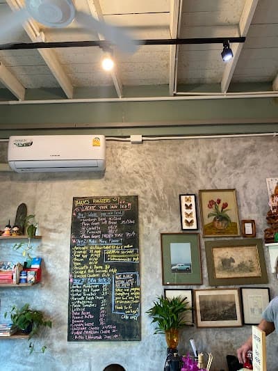 Interior of BAKIES ROASTERS in ถ. ลำพู แขวงวัดสามพระยา เขตพระนคร กรุงเทพมหานคร 10200