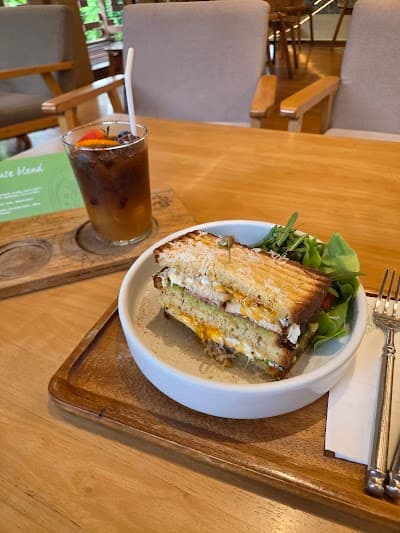 NANA Coffee Roasters Ari atmosphere