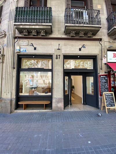 Interior of ONIS COFFEE in Barcelona