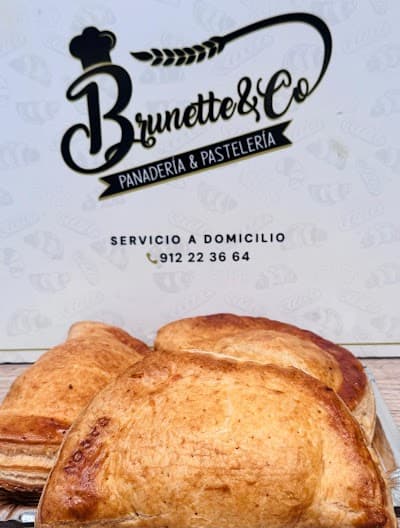 Brunette Café & Panadería atmosphere