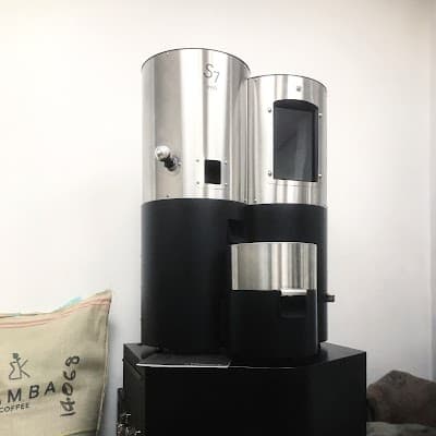 Swan Song Coffee Roasters atmosphere