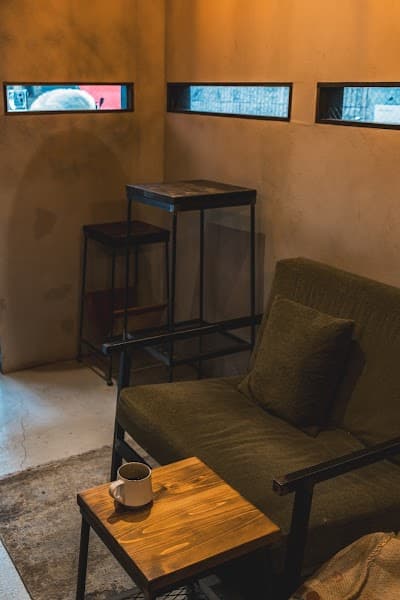 ROYGBIV Coffee 〜Specialty Coffee Roastery〜 ロイジービブ コーヒー atmosphere