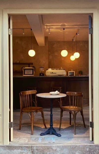 Interior of Le Cinq in Keelung Rd