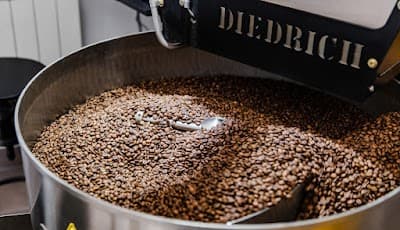 COFFEE PLANT palarnia kawy specialty atmosphere