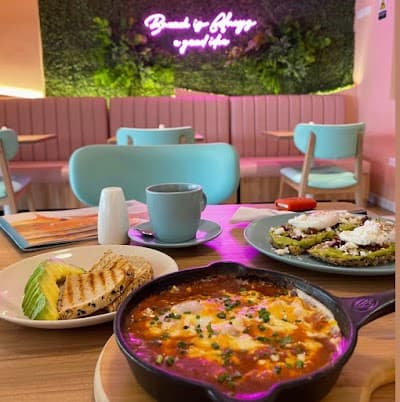 Brunch & Lunch By Zoé Jasmin coffee