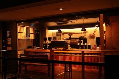 Interior of ハーツライトコーヒー in Shinsenchō