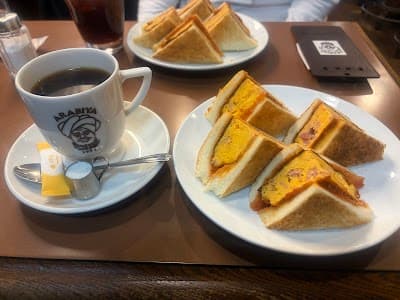 The Roasters Coffee Shinsaibashi atmosphere