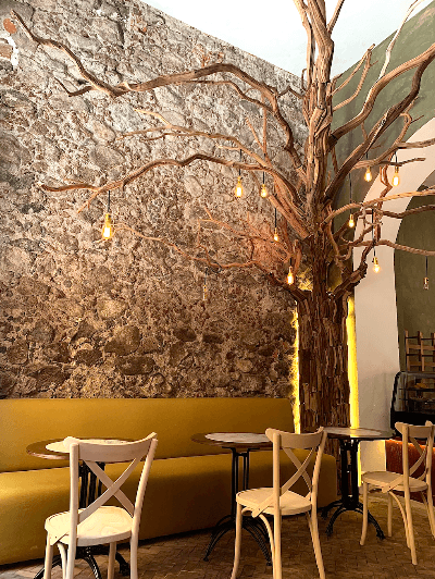 Interior of Café Umarán in Gto.