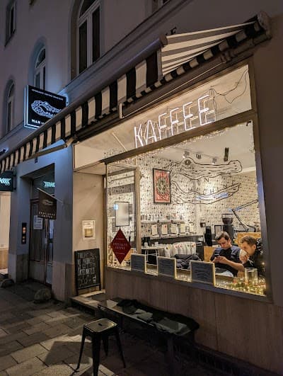 Interior of Man versus Machine Specialty Coffee Roasters & Ceremonial Grade Matcha in München