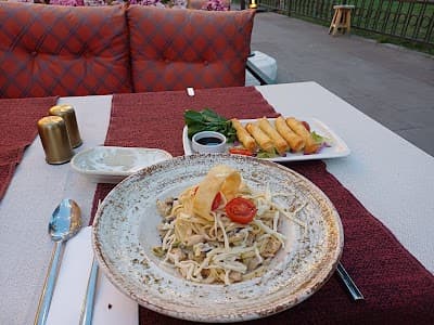 Little Sofia Cafe & Restaurant atmosphere
