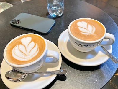 Bonanza Coffee Mitte atmosphere