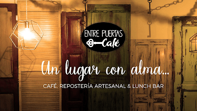 Entre Puertas Cafe atmosphere