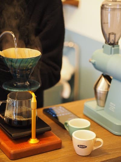 Interior of FRISKY ROASTERY in 550-0002
