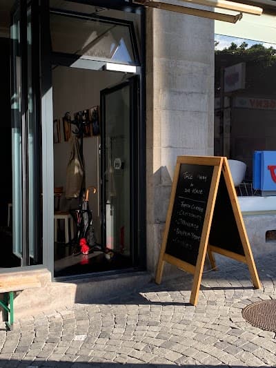 Interior of Ordinary Man | Coffee - Food - Art in Lausanne