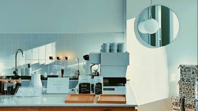 White Land Cafe | Specialty Coffee atmosphere