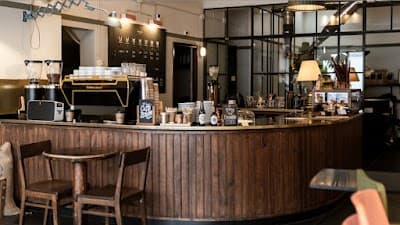 Interior of Combi Coffee Roasters in -334 Porto