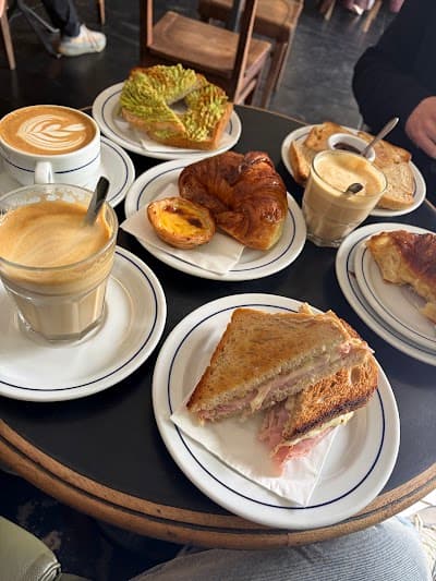 Combi Coffee Roasters atmosphere