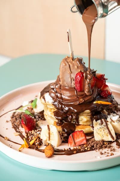 EatMyTrip - Brunch & Bakery atmosphere