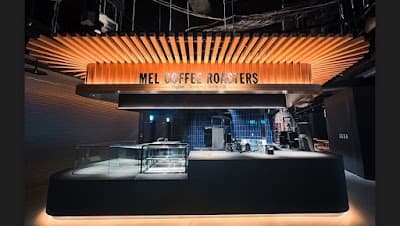Interior of Mel Coffee Roasters Osaka in Ōfukachō