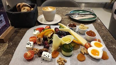 CEBE COFFEE ROASTERS coffeeshop berlin atmosphere