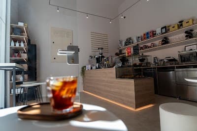Interior of NÜD Coffee&Art in Wien
