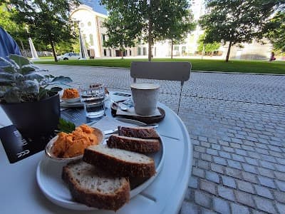 Čierny Peter: Kaviareň / Pražiareň / Podniková predajňa coffee