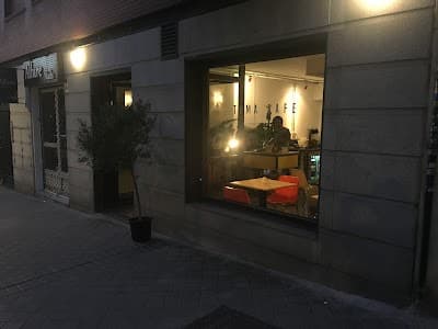Interior of Toma Cafe Olavide in 28010